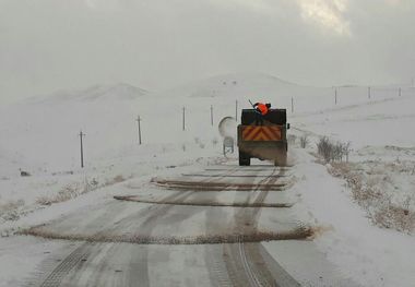 ۶۱ هزار تن شن و نمک برای راهداری زمستانی خراسان رضوی تامین شد