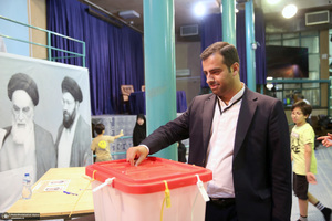 مرحله دوم انتخابات ریاست جمهوری چهاردهم در حسینیه جماران - 8