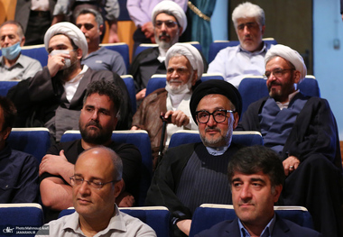 روایت ابطحی از مراسم تکریم سید محمود دعایی و معارفه عباس صالحی در موسسه اطلاعات