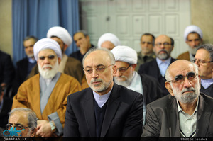 دیدار مسئولان نظام و میهمانان کنفرانس وحدت اسلامى با رهبر معظم انقلاب