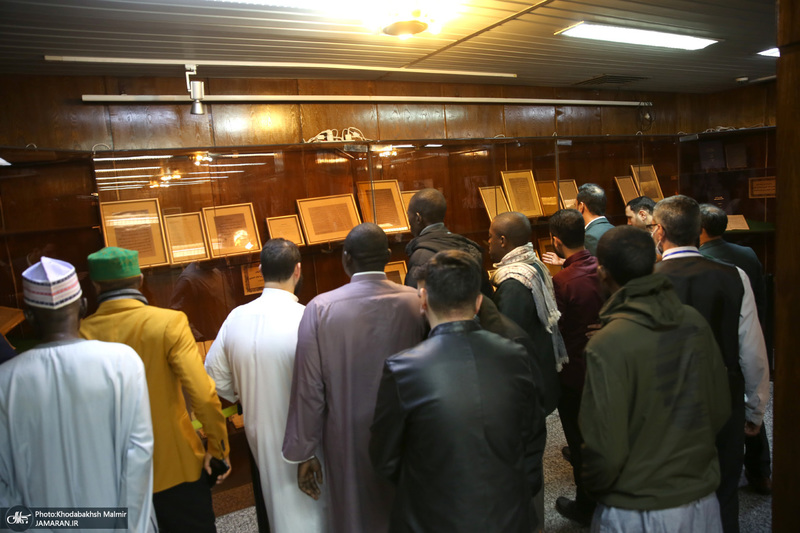 بازدید جمعی از شرکت کنندگان چهلمین دوره مسابقات بین المللی قرآن کریم از جماران