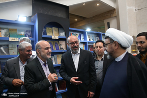 حضور حجت الاسلام و المسلمین علی کمساری در سی و ششمین نمایشگاه کتاب تهران