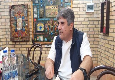 تهیه‌کننده سینما: به فرزندان جان بر کف ملت در نیروهای مسلح، تعظیم می‌کنم