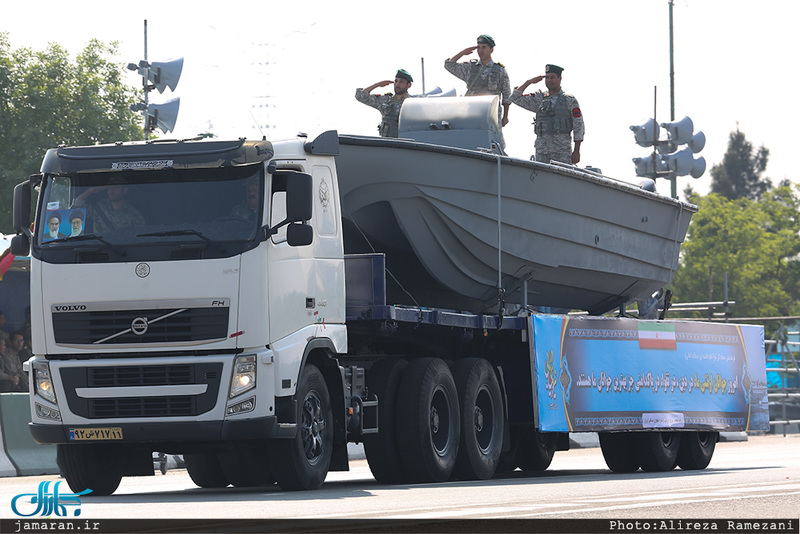 مراسم گرامیداشت روز ارتش جمهوری اسلامی ایران در جوار حرم امام خمینی(س)-1/ رژه