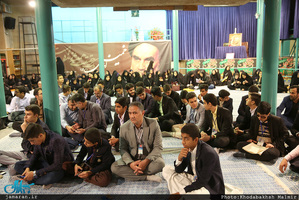 تجدید میثاق نمایندگان نهمین دوره مجلس دانش آموزی با آرمانهای امام راحل (ره)