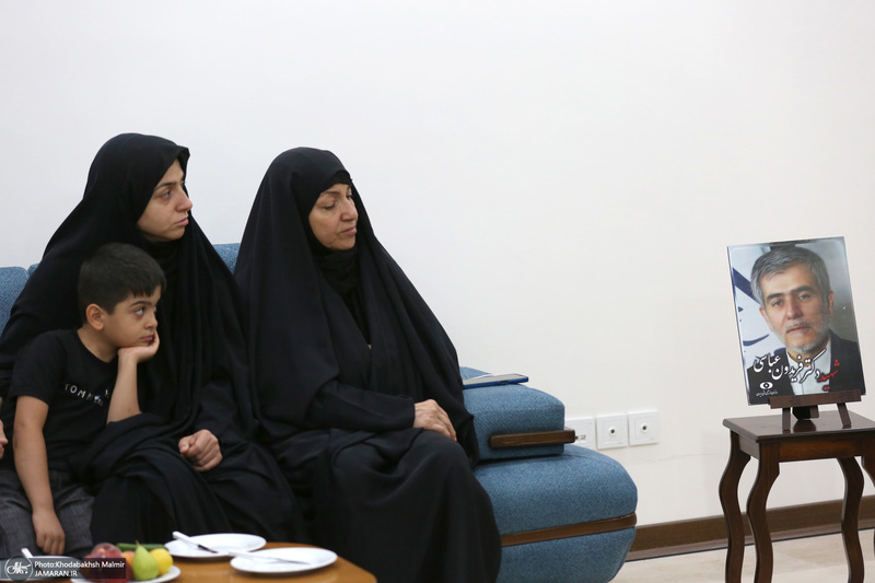 حضور سید حسن خمینی در منزل شهید دکتر فریدون  عباسی