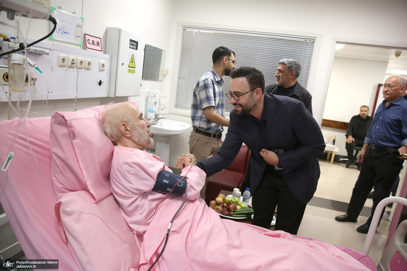 عیادت اقای خاتمی 1