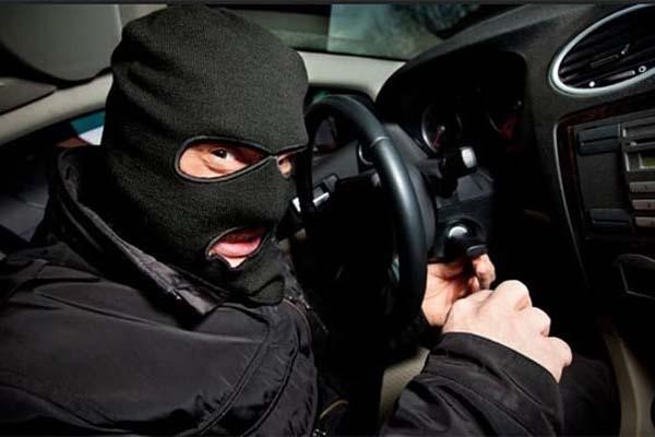 جاسازی جی پی اس در خودرو برای جلوگیری از سرقت