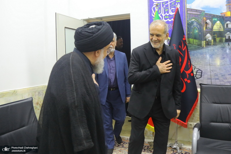 سفر رئیس جمهوری به قم و دیدار با مراجع و علما -3