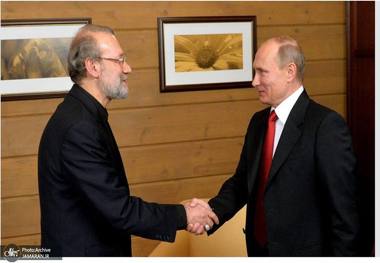 روزنامه جوان با اشاره به دیدار لاریجانی با پوتین: روسیه حمایت بی‌دریغ خود را از تهران نشان نداده/ نمی‌توان انتظار داشت که این دیدار معادله بزرگ شکست هژمونی امریکا را حل کند! روس ها در مورد اسرائیل احتیاط دارند