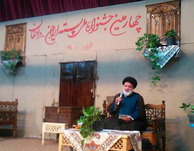 امام جمعه دامغان: برای ثبت جهانی پسته تولیدی این شهرستان تلاش شود