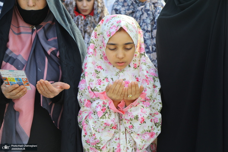 نماز عید سعید فطر در حرم مطهر حضرت معضومه (س)