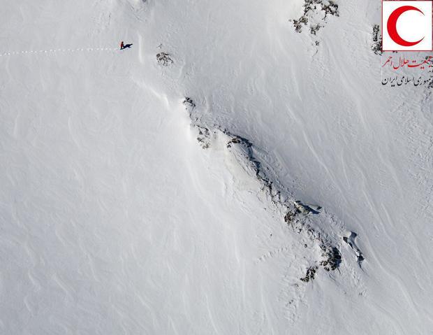 چهارمین محموله بقایای اجساد پرواز تهران-یاسوج به پزشکی قانونی رسید
