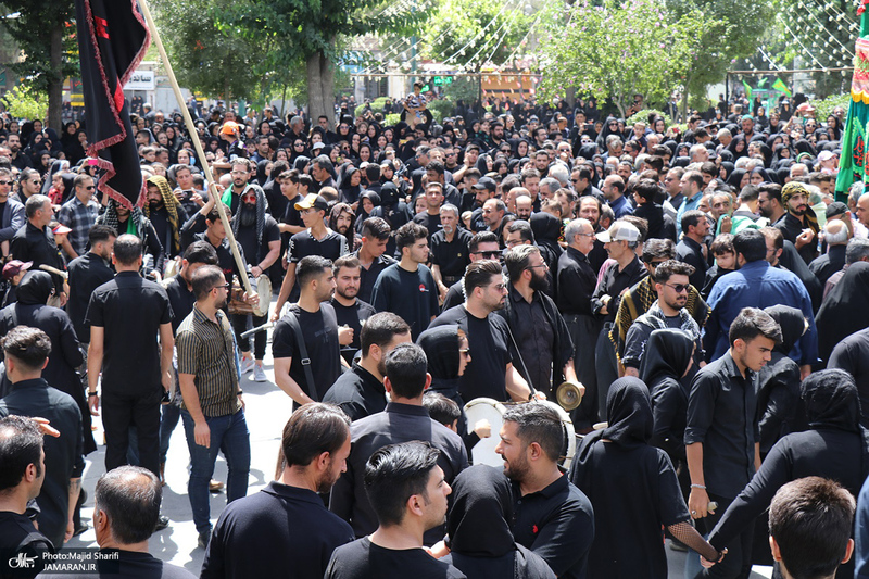 مراسم عزاداری و نخل گردانی روز عاشورا در خمین