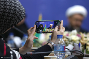 اولین نشست : زن در اندیشه دینی فلسفی امام خمینی (س)