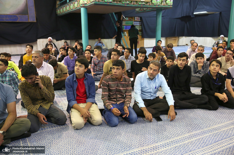 بازدید برگزیدگان پویش کتاب خوانی هیس طوری در تهران از بیت امام خمینی (س) در جماران