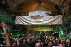 عزاداری سنتی ظهر عاشورا در بازار تهران