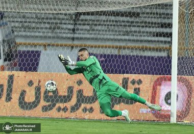 دروازه بان پرسپولیسی در تیم قهرمان الجزایر