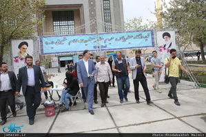 بازدید احمد مسجد جامعی از نمایشگاه «عطر یاس» در حرم مطهر امام خمینی(س)-2