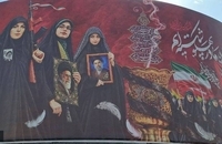 اقدام عجیب شهرداری قم در نصب بیلبوردهای بزرگ با تصاویر کوچکی از امام خمینی (8)