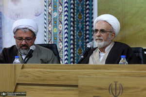 نشست نقد و بررسی کتاب نسی و کبیسه به همراه رونمایی از کتاب فقه و نجوم