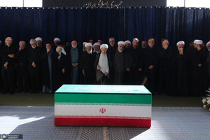اقامه نماز بر پیکر مطهر رهبر شهید انقلاب و شهدای خانواده ایشان-3