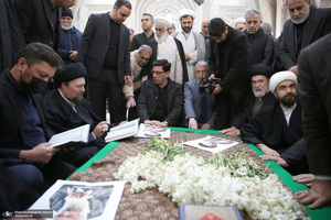 مراسم تشییع و خاکسپاری آیت الله موسوی بجنوردی (ره) -4