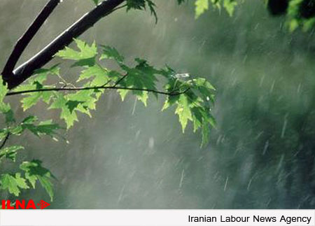 بارش باران و وزش طوفان در اغلب استان‌های کشور  هشدار به مسافران برای شنا در دریا و رودخانه‌ها