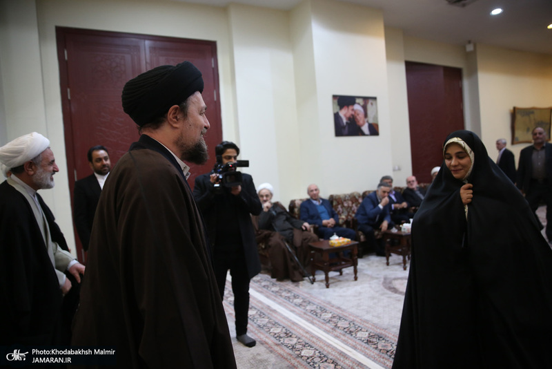 حاشیهتجدید میثاق رئیس و جمعی از نمایندگان مجلس شورای اسلامی با آرمان‌های امام خمینی(س)