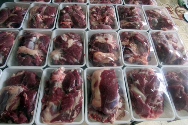 گوشت قربانی را ۲۴ ساعت در یخچال قرار دهید