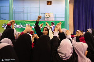 بازدید اقشار مختلف مردم از بیت امام خمینی (س) در جماران-5