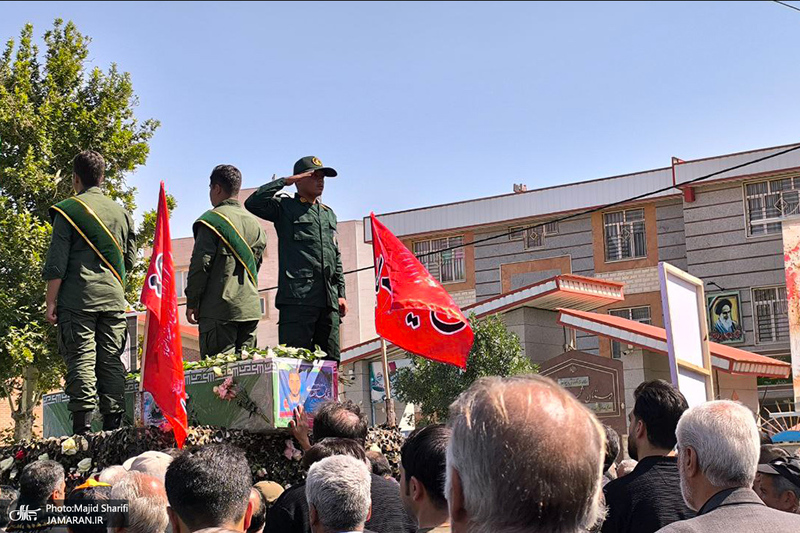 تشییع پیکر شهید «محمد انصاری» در خمین