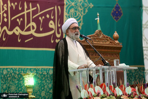 آغاز جشن های دهه کرامت از حرم حضرت معصومه(س)