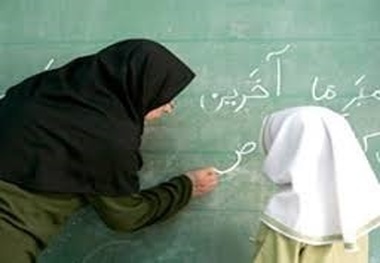 چند معلمی در کمتر از 10 درصد مدارس ابتدایی قم اجرا می‌شود