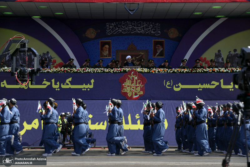 مراسم رژه نیروهای مسلح در جوار حرم مطهر امام خمینی(س)
