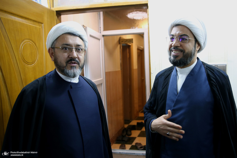 دیدار علی کمساری با شیخ الهاشمی رئیس موسسه الغری در نجف