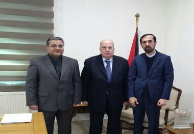دعوت علی لاریجانی از رئیس مجلس ملی فلسطین برای سفر به تهران ابلاغ شد
