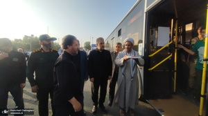 بدرقه کاروان های زائران اعزامی قم به مرقد امام خمینی