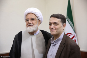 دیدار مهدی کروبی با سید حسن خمینی و جمعی از فعالان سیاسی