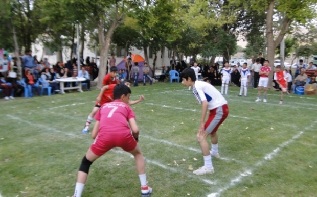 ورزش کبدی در مدارس کردستان آموزش داده می شود