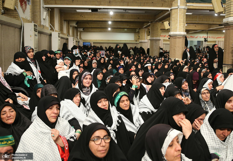 دیدار پیشکسوتان و فعالان دفاع مقدس و مقاومت با رهبر انقلاب