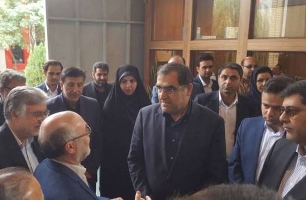 وزیر بهداشت از واحد تولید ایمپلنتهای اورتوپدی بازدید کرد