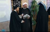 از ممتازین شرکت کننده در دوره حضوری آموزش تخصصی اندیشه امام خمینی(س) تقدیر شد