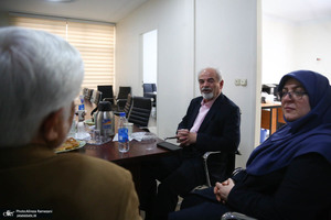 دیدار نوروزی برخی از چهره های سیاسی و دانشگاهی با محمدرضا عارف