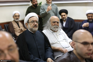 دیدار مهدی کروبی با سید حسن خمینی و جمعی از فعالان سیاسی