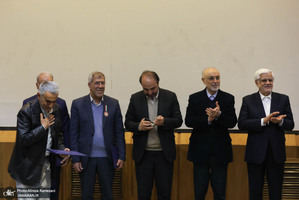 مراسم استاد ممتازی دانشگاه صنعتی شریف با حضور عارف