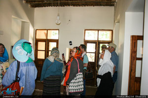 بازدید جمعی از گردشگران آلمانی از بیت و زادگاه حضرت امام در خمین