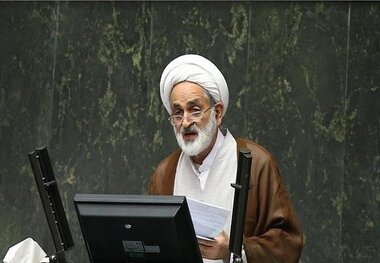 مطرح کردن فهرست دو تابعیتی‌ها به مصلحت کشور نبود