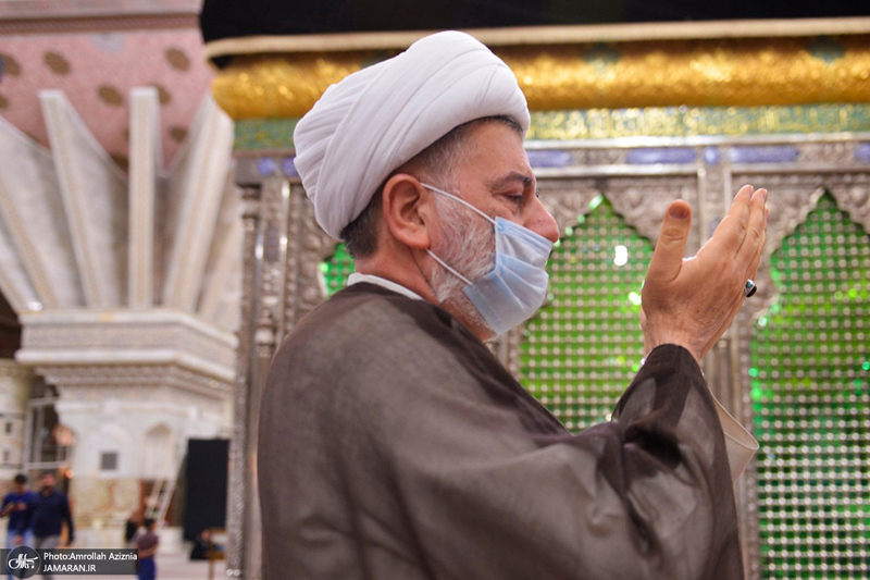 ادای احترام رئیس مجلس اعلای اسلامی عراق به مقام شامخ حضرت امام (س)