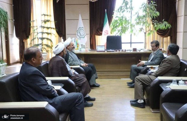 دیدار اعضای شورای سیاستگذاری همایش وکلای شرعی امام خمینی(س) با شهردار قم